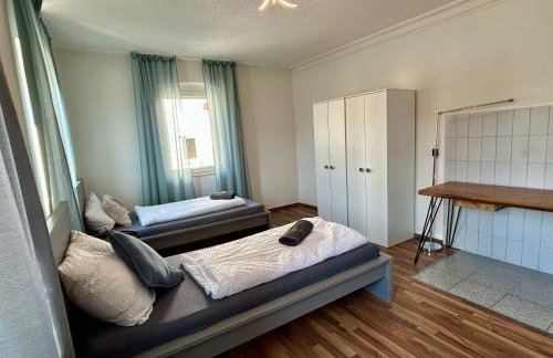 OhPardon! GAILDORF - Monteurwohnung im EG, Einzelbetten, Loggia & Garten - Foto 8