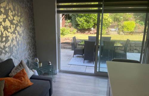 Home in Wirral - Peaceful Contemporary Gem. - Foto 11