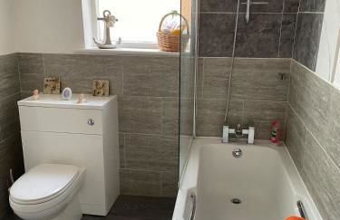 Large 4 bedroom house - Foto 2