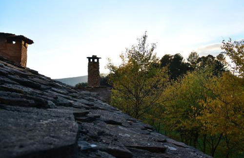 La Pegatera Masia rodeada de bosque ideal para desconectar - Photo 60