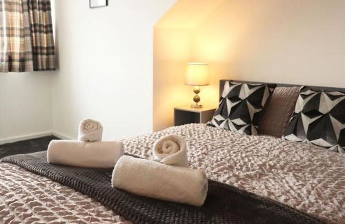 Charming 3 Bedroom Property FREE WiFi & Parking - Foto 7