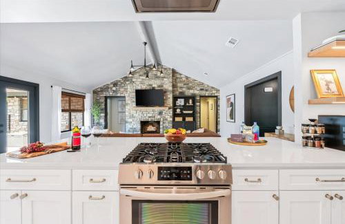 Hot Tub Pool + Firepit + Gameroom ~ Guesthouse - Foto 63