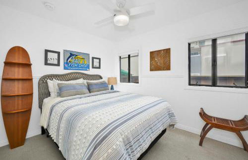 4 bedroom Home in Quiet Neighborhood near Beach - Photo 27