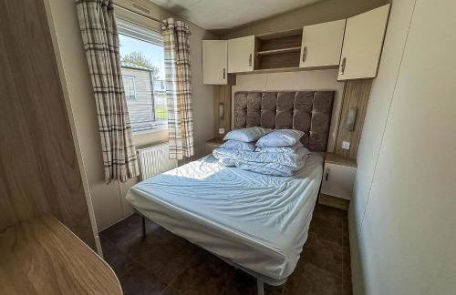 Stunning 8 Berth Caravan With Decking And Unlimited Wi-Fi, Ref 71012P - Foto 14