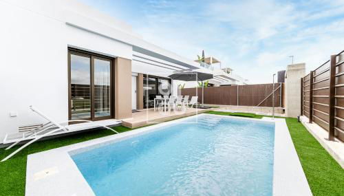 Villa Bienvida luxury and well-being by OYOOSTAYS - Foto 1