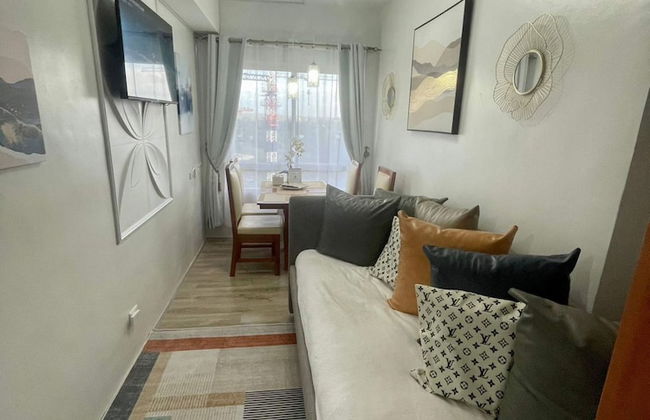 Mesavirre Bacolod | Elegantly Furnished 1BDM w/Balcony @ LOPEZ LUX. - Foto 32