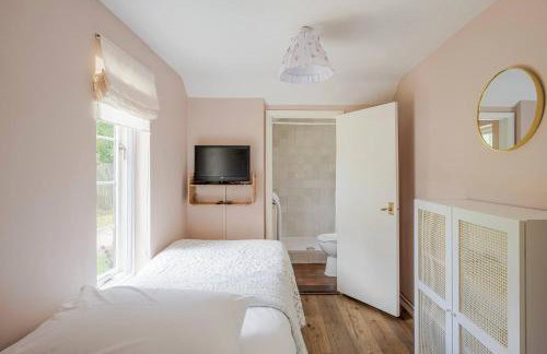 Boutique Suffolk Cottage Cosy Family Holiday Home with Garden Near Aldeburgh - Foto 28