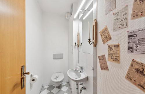 Gelbe Koffer - Vintage Maisonette Neunkirchen - 2 SZ - Self-Check-in - Balkon - Parkplatz - 1 km zum Zentrum - bis 4 Pers - Foto 9