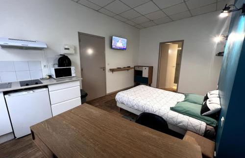 Beau Studio dans une rue au calme en Centre Ville de Niort proche de la Gare - Foto 8