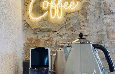 The Village View Apartment - Photo 6