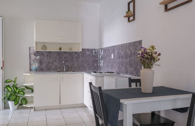 Hiona Seaside - Photo 18