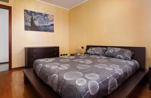 NEW - Parking - 10 min from Fiera MiRHO - sleeps 4 - Foto 9