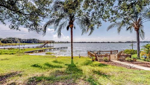 Charming Lakefront Home Hot Tub - Photo 3