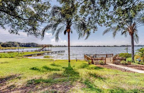 Charming Lakefront Home Hot Tub - Foto 3