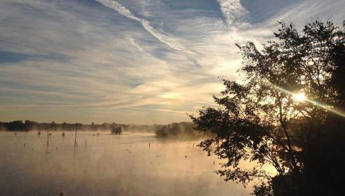 Cozy lakefront cabin with boat house and ramp on T - Photo 5