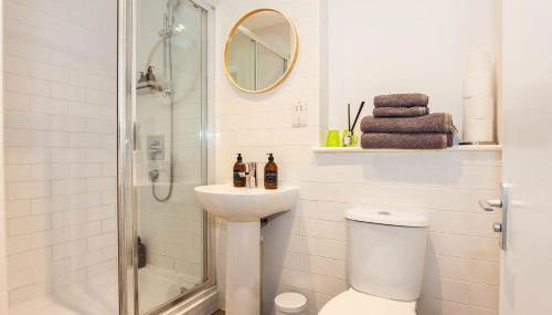 Duclos (Private Ensuite room) at Bicester Heritage - Foto 3