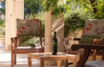 VILLA PHILIPPA - luxurious five-room villa - idyllic location - first row to the sea - spectacular view of the sea bay - unforgettable sunsets - 15 minutes from Supetar ferry port - free parking - private heated pool - Foto 51