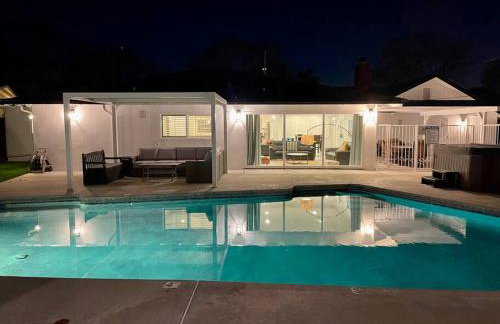 New cheerful villa, Pool, Spa, Mini Golf, Game room, Fire pit next to Disneyland - Foto 52