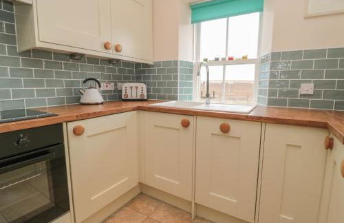 Adams House - Photo 10