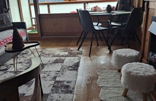 STUDIO 2 ALPES STYLE CHALET au PIED DE TELESIEGE DU DIABLE - Foto 14