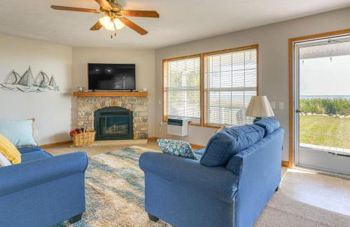 Lake View Dog-Friendly Home with Yard and Fire Pit! - Photo 1