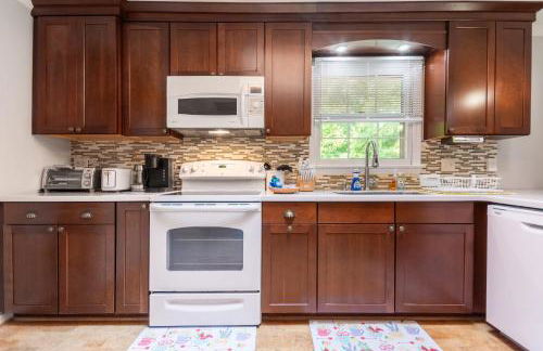 Southern Charm 2BR Greensboro Nest - Foto 18