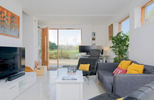 3 Bedroom Eco house in Chichester near Goodwood - Photo 4