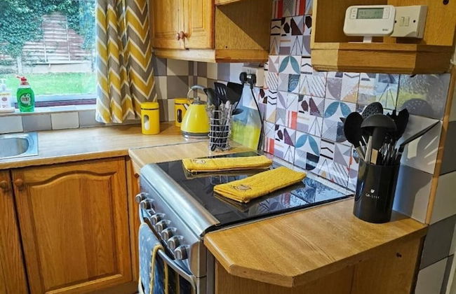 5 Bedroomed House Available for Guests and Contractors Wifi Parking - Foto 12