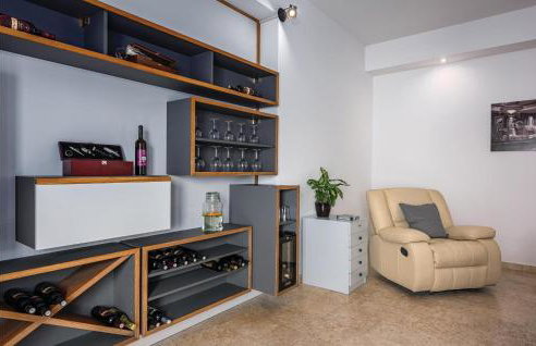 Five-Bedroom Holiday Home In Zminj - Photo 21