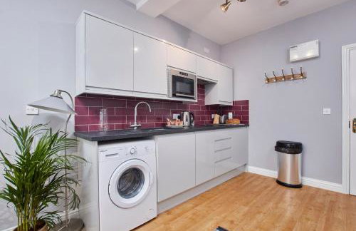 Delven House- Serviced Apartments - Photo 6