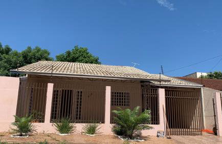 Casa grande com piscina - Foto 1