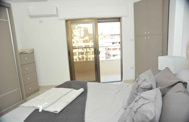 Amazing one Bedroom Apartment in Amman, Elwebdah 4 - Photo 9