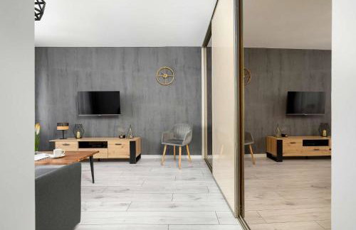 Unique One Bedroom Apartment with Balcony in Rzeszów by Noclegi Renters - Foto 11