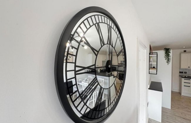 4 Guests - 2 Bedrooms - Parking - 9min City Centre - Photo 18