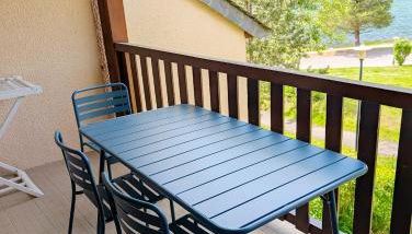 Appt T3 calme bord du lac avec piscine - Foto 3