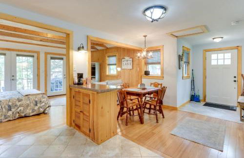 East Otis Vacation Rental with Private Deck and BBQ! - Foto 13