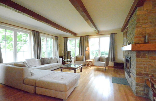 Spacious Villa Near Lesse - Photo 14