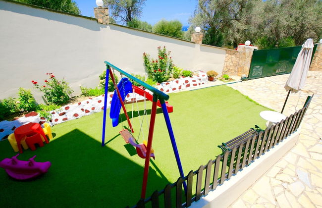 Kiriana Villa by LeaderStay - Photo 24