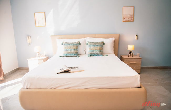 Seafront Penthouse With Unobstructed Sea Views - Photo 29