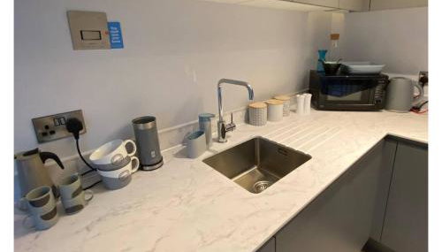 Rainbow View - Modern, central 1-bed flat, free on-site parking - Foto 3, stove