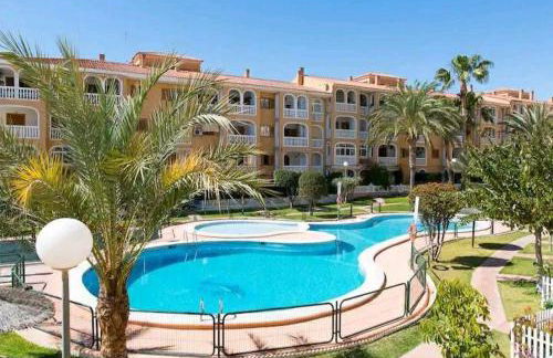 Apartamento con piscina y pista de tenis a un paso de la playa - Photo 12