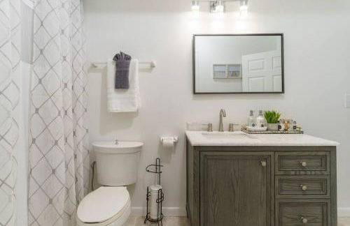 Relaxing Retreat with 55-Inch TV and Lake Views - Foto 41