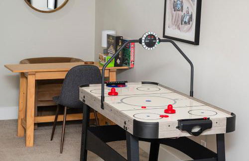 Indy Getaway - 5BR - Sleeps 16 - Arcade games - Perfect for families and groups - Foto 40
