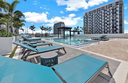 Luxury 1BD/1BT Apartment in Downtown Doral - Foto 16