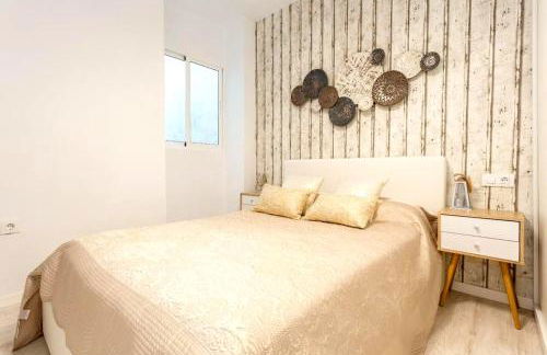 precioso piso en playa caleta - Foto 18