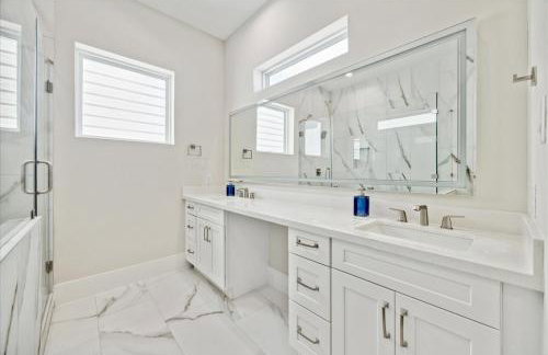 4-Story,Rooftop Deck in Houston - Foto 17