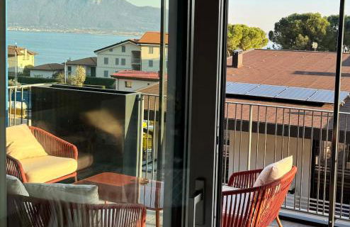 Brighter Days - Two-room apartment with lake view and pool - Photo 9