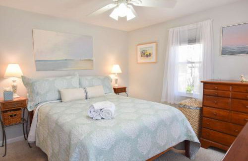 5 Min to Beach Yard w Fire Pit - Foto 15