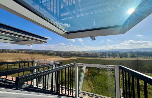 Einzigartiger Ausblick & Ruhe - trotzdem zentral - Foto 1