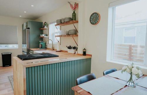 The Charlotte House With Soaking Tub, Arcade Game, Firepit - Foto 24